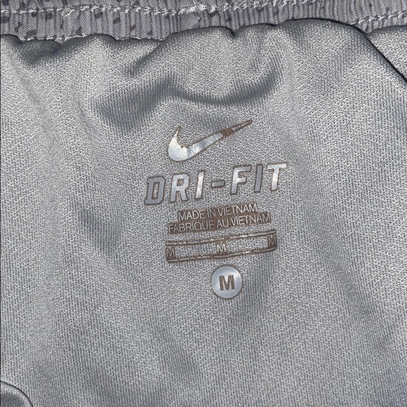 nike shorts - Picture 2 of 3